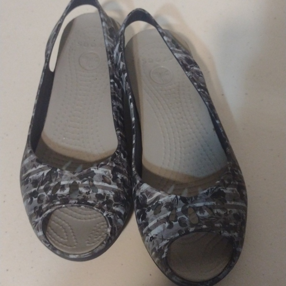CROCS Women's "MABYN" Stripe Floral Mini Wedge Slingback Sandals size 6 peeptoe